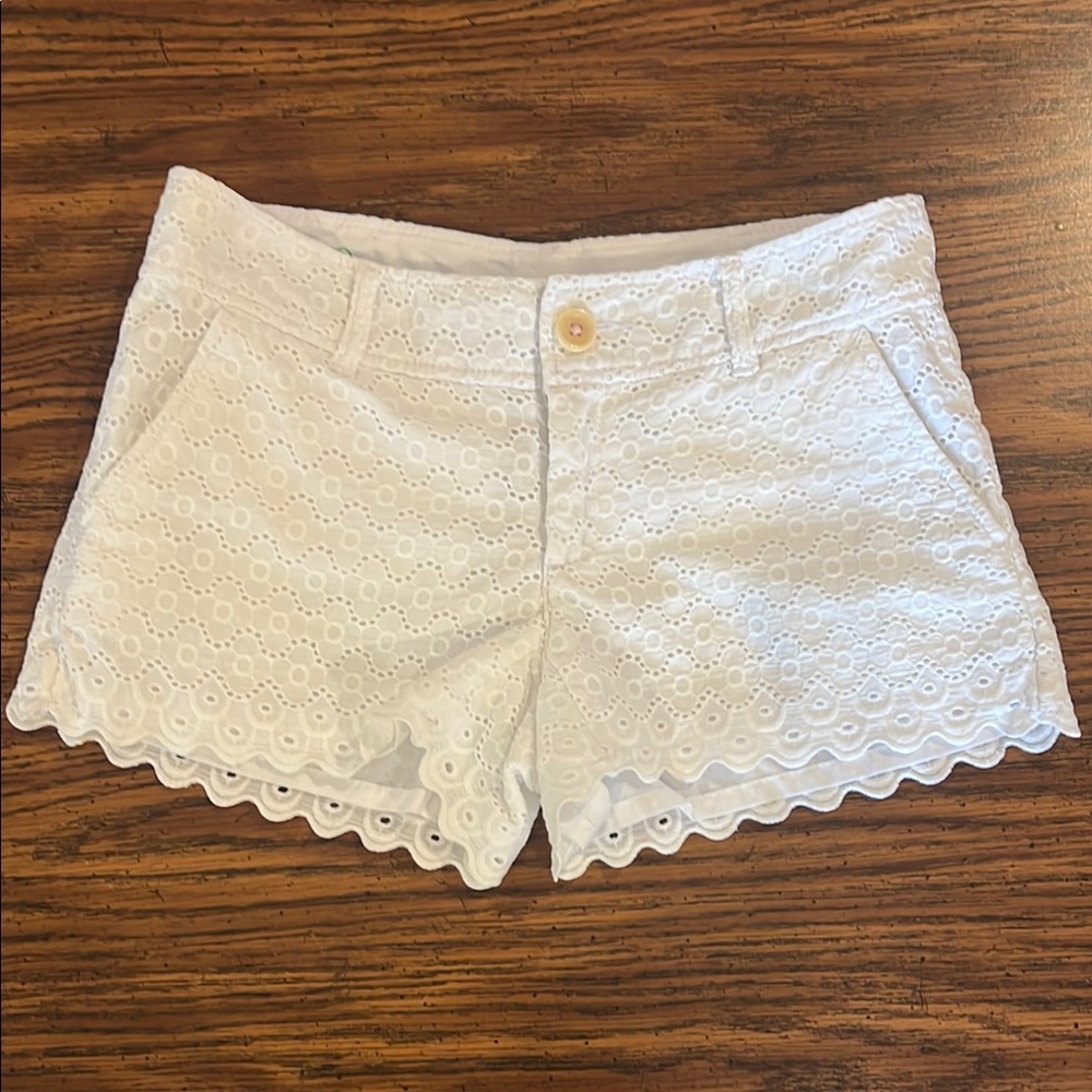 Lilly Pulitzer White Lace Walsh Shorts Size: 00